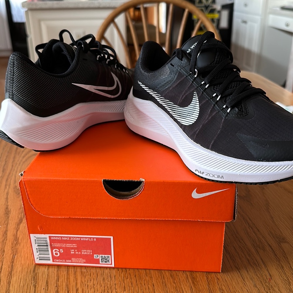 Brand New Nike Zoom Winflo 8